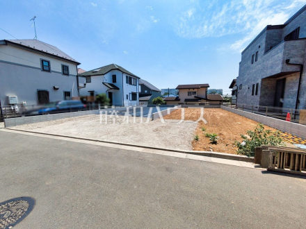 現場風景　【小平市鈴木町１丁目】 周辺環境はもちろん、日当たりや設備仕様など、実際に行ってみないと分からないことも多くございます。営業担当がご案内いたしますので、お気軽にお問い合わせください。 ／撮影日2025/08/05