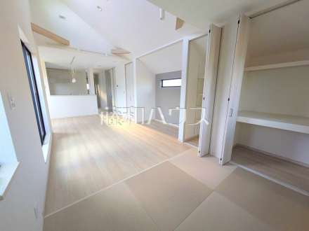 6号棟　リビング＋畳コーナー　【小平市小川町１丁目】／撮影日2025/09/14