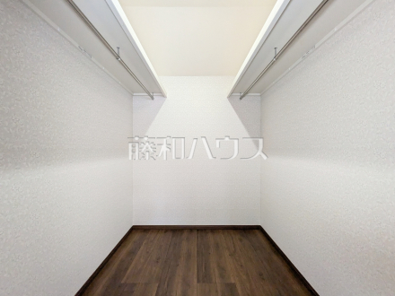8号棟　ウォークインクローゼット　【小平市小川町１丁目】／撮影日2025/10/21