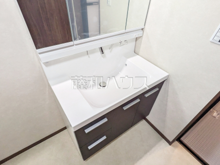 8号棟　洗面室　【小平市小川町１丁目】／撮影日2025/10/21