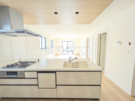 10号棟　キッチン　【日野市平山４丁目】／撮影日2026/03/30