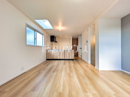 2号棟　リビング　【国立市西２丁目】／撮影日2025/12/11