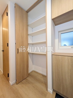 2号棟　収納　【国立市西２丁目】／撮影日2025/12/09