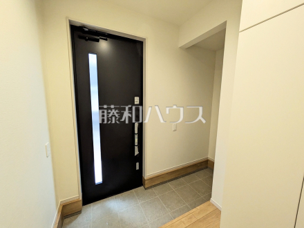 広々とした玄関ホールで、お客様のお出迎えも楽しみですね。　土間収納つき玄関　【福岡市東区香住ヶ丘５丁目】／撮影日2025/09/26