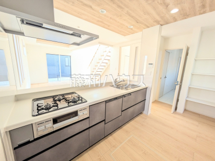 1号棟　キッチン　【春日井市西高山町２丁目】／撮影日2026/03/07