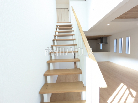 1号棟　階段　【春日井市西高山町２丁目】／撮影日2026/03/07