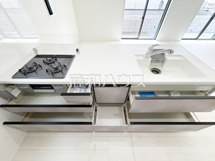 8号棟　キッチン　【清瀬市中里４丁目】／撮影日2026/04/13