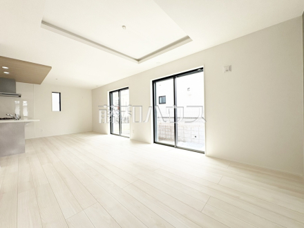 8号棟　リビング　【清瀬市中里４丁目】／撮影日2026/04/13