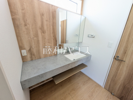 4号棟　洗面台　【春日井市西高山町２丁目】／撮影日2026/03/08