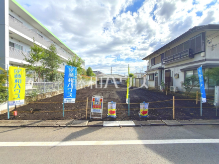 現地写真　【日野市多摩平３丁目】 充実した新たな生活を、「あったらいいな」がある、この地から始めてみませんか？鮮やかな青空と暮らすこの土地で・・・。 ／撮影日2025/10/27