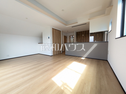 3号棟　リビング　【三鷹市北野２丁目】／撮影日2026/03/16