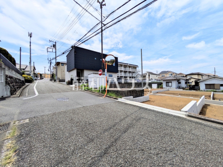 接道状況および現場風景　【多摩市連光寺２丁目】／撮影日2026/07/31