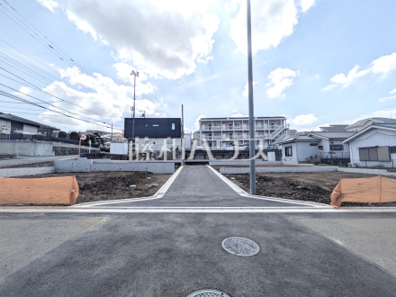 この広々した土地を是非お客様の目で確認してください♪お客様のご予算に合わせたプランをご提案致します、お気軽にご相談下さい。　【多摩市連光寺２丁目】／撮影日2026/04/06