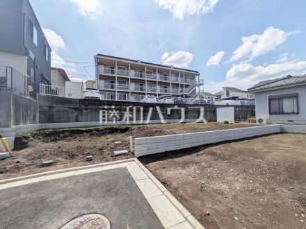 3号地　現地写真　【多摩市連光寺２丁目】約41.74坪のゆとりある敷地ですので、広いお庭も確保できそうですね。／撮影日2026/04/06