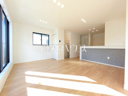 1号棟　リビング　【立川市錦町２丁目】／撮影日2026/01/13