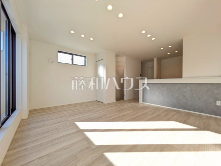 2号棟　リビング　【立川市錦町２丁目】／撮影日2026/01/13