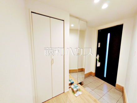 2号棟　玄関　【立川市錦町２丁目】／撮影日2026/01/11