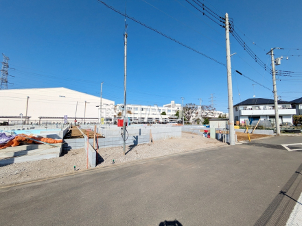 ≪2号棟　外観≫ご家族が集うリビングは広さゆったり約19.5帖でご用意☆　【府中市日新町４丁目】／撮影日2025/11/07