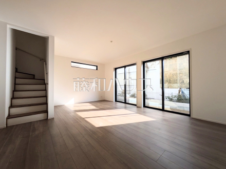 M号棟　リビング　【府中市日新町５丁目】／撮影日2026/01/25