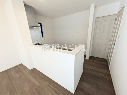 M号棟　キッチンカウンター　【府中市日新町５丁目】／撮影日2026/01/25