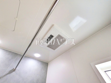 浴室換気乾燥機　【西東京市北町３丁目】　雨の日の強い味方！浴室換気乾燥機付きユニットバスで洗濯物が乾かせます。
／撮影日2026/02/05