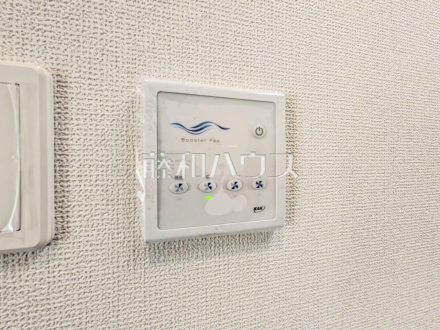 冷暖房・空調設備　【西東京市北町３丁目】　1階と2階の間の空間にエアコンの空気を循環させ、家全体の温度を均一にします。
／撮影日2026/02/05