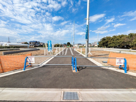 現場風景　【東久留米市下里１丁目】 周辺環境はもちろん、日当たりや設備仕様など、実際に行ってみないと分からないことも多くございます。営業担当がご案内いたしますので、お気軽にお問い合わせください。  ／撮影日2025/09/30
