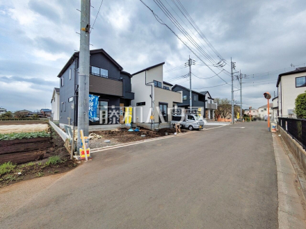 現場風景【東久留米市下里１丁目】周辺環境はもちろん、日当たりや設備仕様など、実際に行ってみないと分からないことも多くございます。営業担当がご案内いたしますので、お気軽にお問い合わせください。  ／撮影日2026/04/07