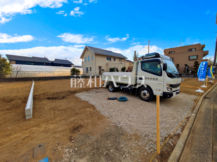 現地写真　【日野市石田１丁目】最寄りの高幡不動駅周辺には、スーパー・ドラッグストア・本屋など便利な施設が充実！　／撮影日2026/01/29