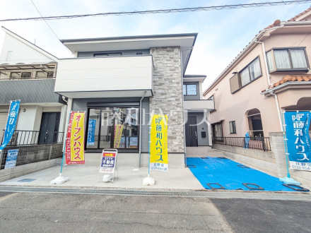カースペース　【日野市日野台４丁目】
並列2台駐車可能なカースペース（車種による）は、車を置かない際には自転車を置いたり、フリースペースとしても有効活用できます。　／撮影日2026/02/20