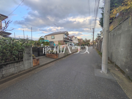 接道状況および現場風景　【日野市南平１丁目】／撮影日2025/11/14