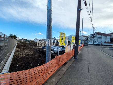 ≪接道状況≫周辺は落ち着いた雰囲気の住宅地です。小さなお子様がいるご家庭も安心です。　【府中市分梅町３丁目】／撮影日2025/12/26