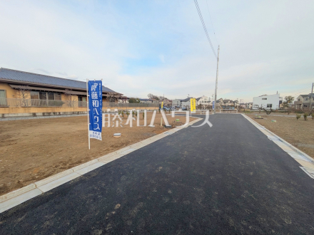 ≪接道状況≫ハウスメーカーからプランまでフルオーダーで自由にマイホームがつくれる、建築条件のない宅地分譲　　【府中市分梅町３丁目】／撮影日2026/02/20