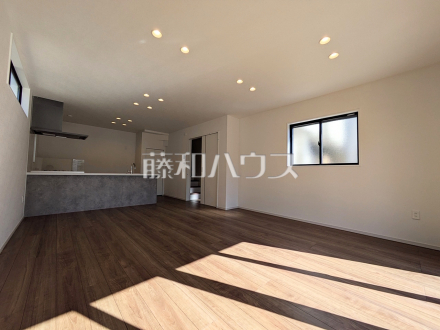 1号棟　リビング　【調布市八雲台１丁目】／撮影日2026/02/09