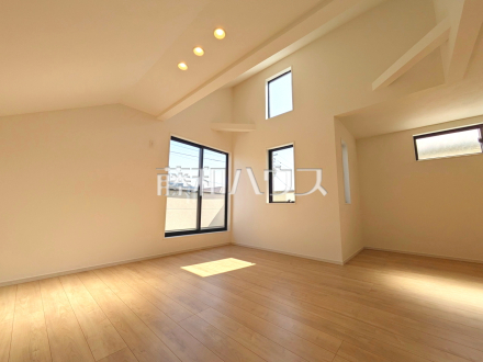 2号棟　リビング　【府中市分梅町１丁目】／撮影日2026/03/05