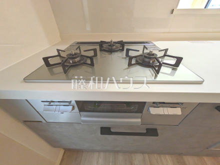 A号棟　キッチンコンロ　【八王子市緑町】／撮影日2026/02/28