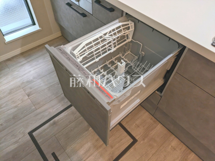 A号棟　食器洗浄乾燥機　【八王子市緑町】　ビルトイン食洗機は毎日の家事を軽減させてくれます。またワークトップも広々使え機能性も向上します。　／撮影日2026/02/28