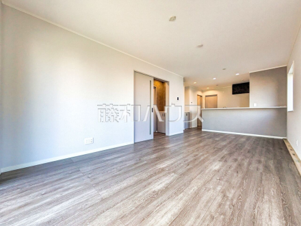 B号棟　リビング　【八王子市緑町】／撮影日2026/03/21