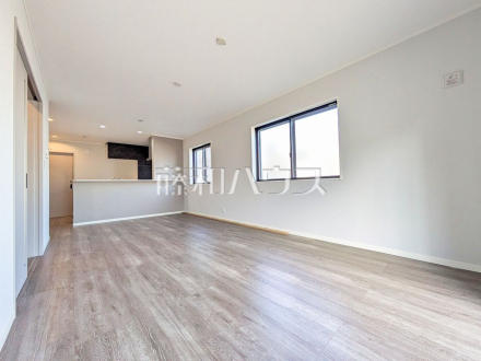 B号棟　リビング　【八王子市緑町】／撮影日2026/03/21