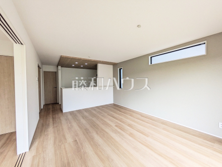 3号棟　リビング　【与那原町字上与那原】／撮影日2025/12/12