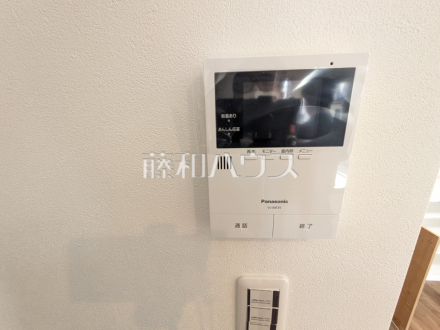 TVモニター付インターホン　訪問者がわかるTVモニター付インターホンは、お子様のお留守番にも活躍するかも？！　／撮影日2026/04/17