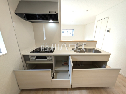 3号棟　キッチン収納　【朝霞市宮戸３丁目】／撮影日2026/02/12