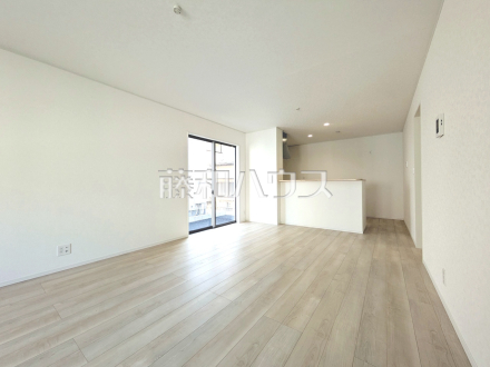 10号棟　リビング　【朝霞市宮戸３丁目】／撮影日2026/03/01