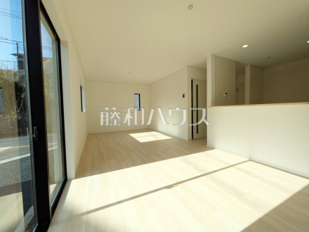 13号棟　リビング　【朝霞市宮戸３丁目】／撮影日2026/03/01