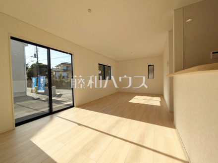 13号棟　リビング　【朝霞市宮戸３丁目】／撮影日2026/03/01