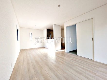 16号棟　リビング　【朝霞市宮戸３丁目】／撮影日2026/03/01