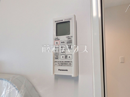 24時間換気システム 　24時間換気システムにより、花粉・PM2.5などの微小粒子物質の侵入を防ぎ、快適な室内を保ちます。 
／撮影日2026/04/23