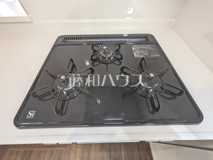 2号棟　キッチンコンロ　【東村山市久米川町３丁目】／撮影日2026/02/19