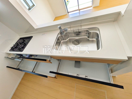 A号棟　キッチン　【府中市日新町３丁目】／撮影日2026/03/08