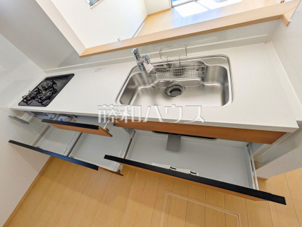 B号棟　キッチン　【府中市日新町３丁目】／撮影日2026/03/08